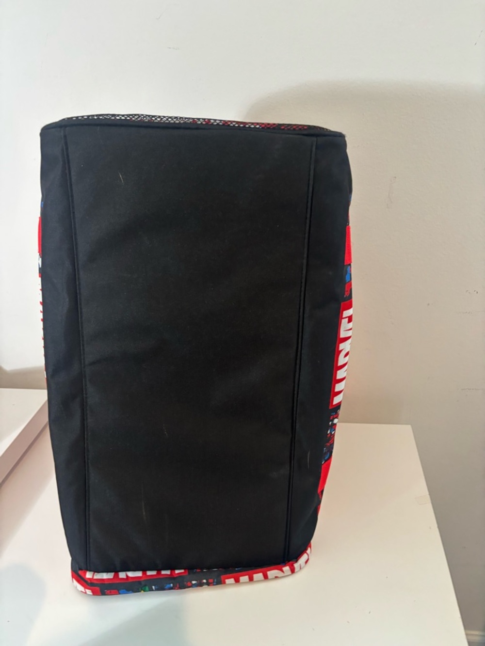 Marvel Red and Black Logo Comic-Print Duffel Bag Vacation Casual - Picture 5 of 8